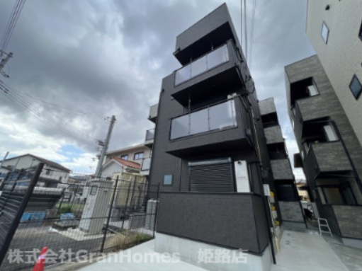 ボヌール英賀保駅前Ⅰ