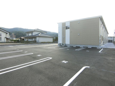 【駐車場】 | シャイニーヒルズ