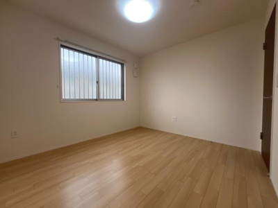 【洋室】 | シャイニーヒルズ | 洋室