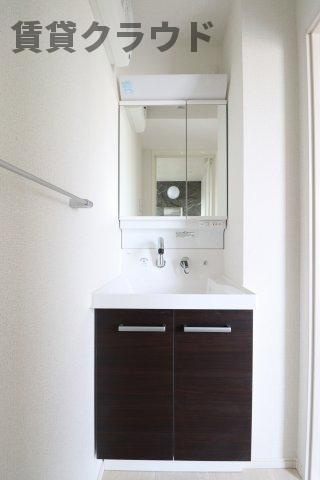 フォーシーズン千葉の洗面所|脱衣スペースもあります
