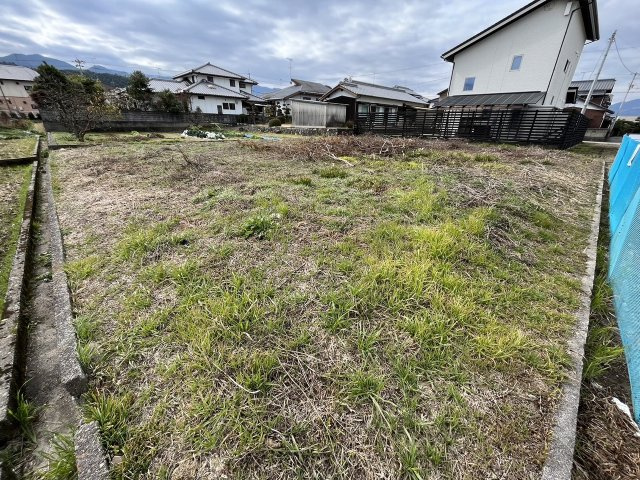 西条市小松町南川甲269番2の外観