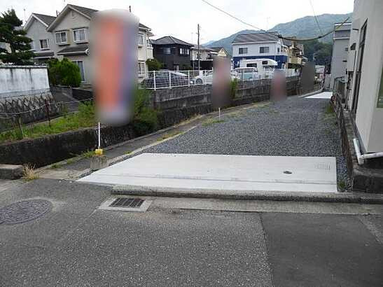 【前面道路含む現地写真】