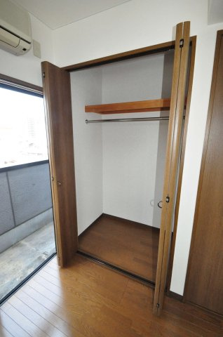 大阪市城東区関目５丁目の賃貸マンションの収納