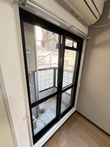 大阪市城東区関目５丁目の賃貸マンションのバルコニー