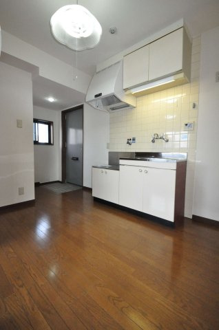 大阪市城東区関目５丁目の賃貸マンションの居間・リビング