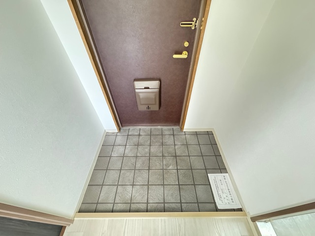 パストラル和泉の玄関