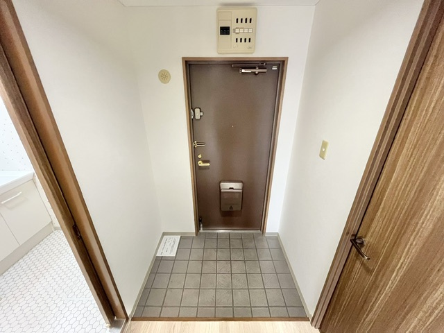 パストラル和泉の玄関