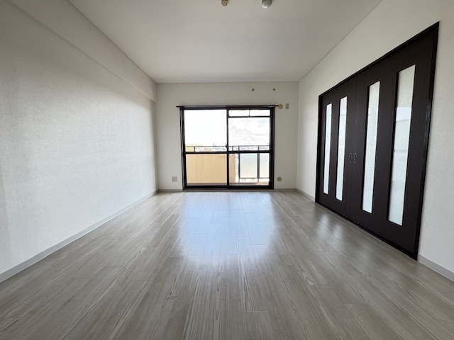 パストラル和泉の居間・リビング