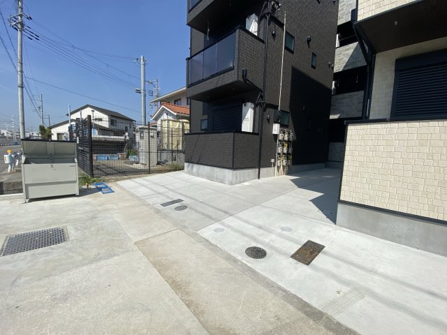 ボヌール英賀保駅前Ⅱの駐車場