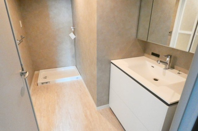 【洗面所】 | 西武拝島ハイツ1号棟 | 水回りもリノベーション済み。