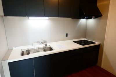 【キッチン】 | 西武拝島ハイツ1号棟 | ガスコンロ3口完備。