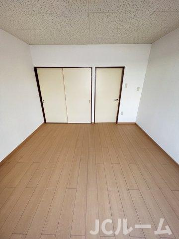 メゾンドノエルⅢの洋室