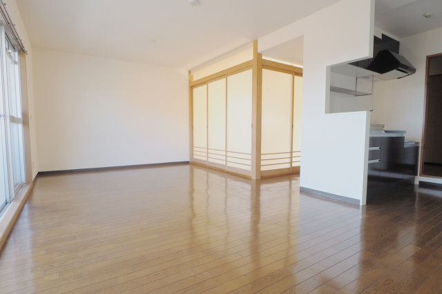 サニーマンション西田の居間・リビング