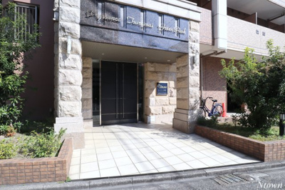 【エントランス】 | プレサンス鶴舞グリーンパーク | ゆとりのあるエントランスです