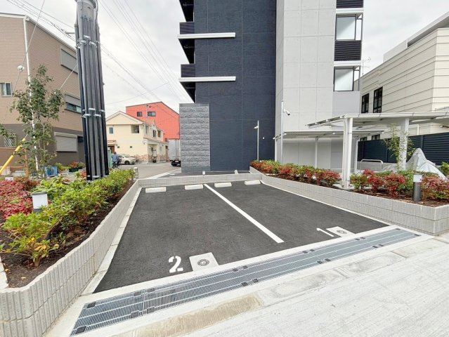 S-RESIDENCE東三国amanteの駐車場