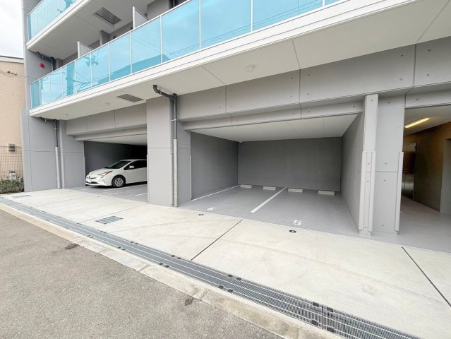 S-RESIDENCE東三国amanteの駐車場