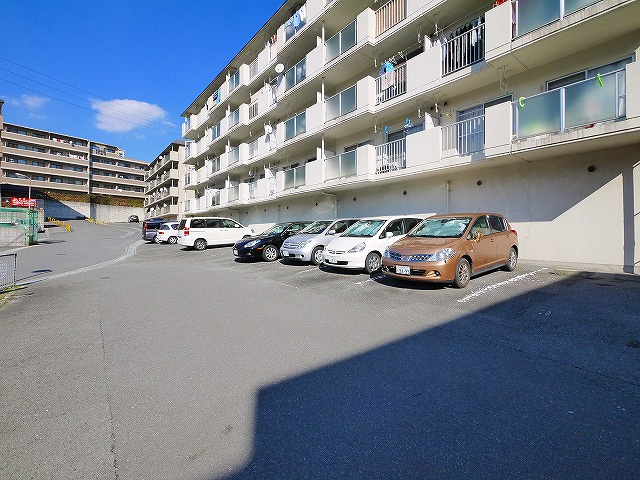 タラ生駒Ⅰの駐車場