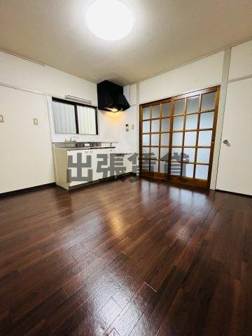 仲介手数料０円！第2アリストマンションの居間・リビング