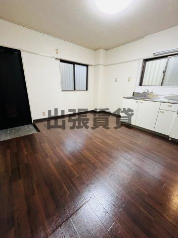 仲介手数料０円！第2アリストマンションの居間・リビング