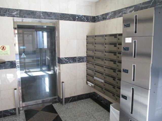 菱和パレス代々木公園のロビー