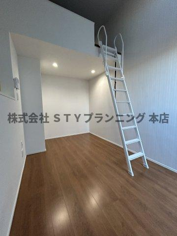 仲介手数料０円！シャンフェルト原の居間・リビング