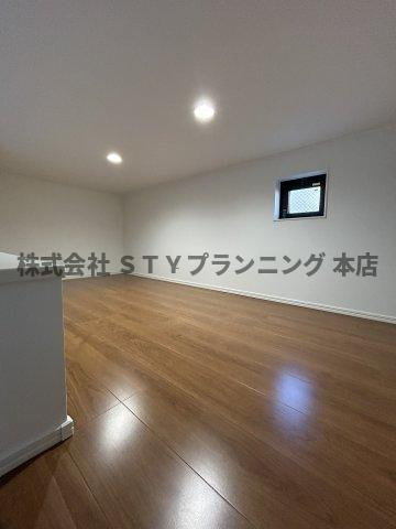 仲介手数料０円！シャンフェルト原の洋室