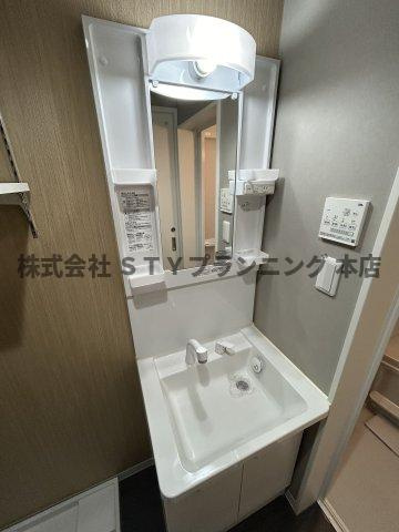 仲介手数料０円！シャンフェルト原の独立洗面台