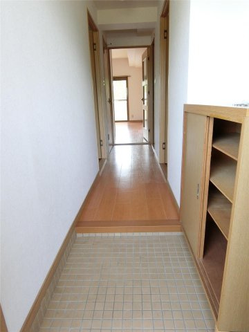 グリーンハイツ（上津）の玄関|シューズボックス付きの玄関です☆