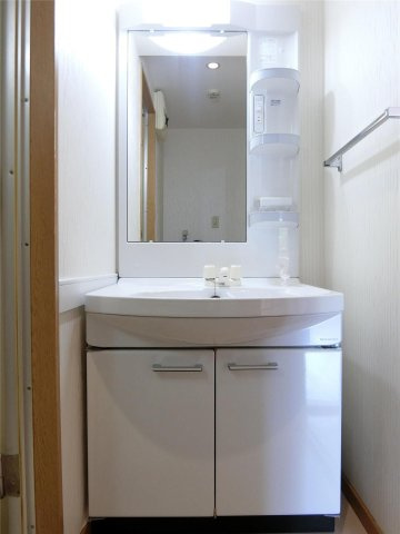 グリーンハイツ（上津）の洗面所|明るい洗面所です★