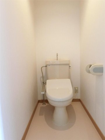 グリーンハイツ（上津）のトイレ|嬉しい温水洗浄便座付き♪