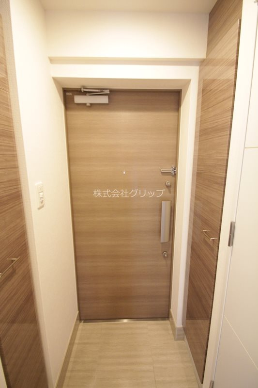 メインステージ横濱ポートサイドの玄関