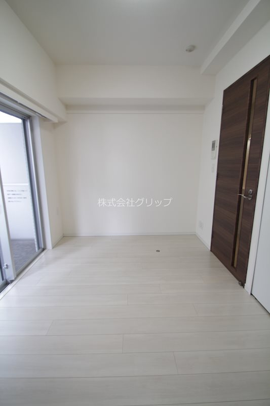 メインステージ横濱ポートサイドの居間・リビング