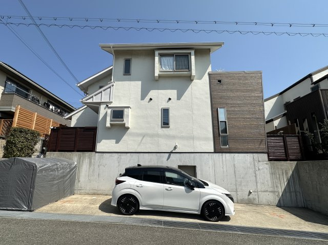 神戸市垂水区本多聞7丁目　戸建の外観