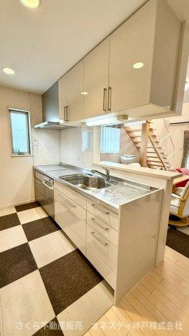神戸市垂水区本多聞7丁目　戸建のキッチン
