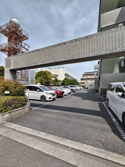 ★敷地内駐車場★（空き状況・使用料等詳細はご確認下さい）