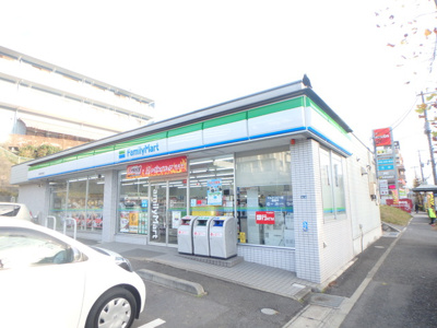 ファミリーマート横浜洋光台店 80m