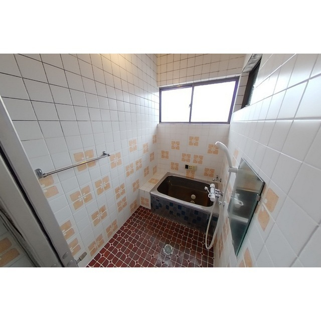 岐阜市細畑３丁目の一戸建ての浴室