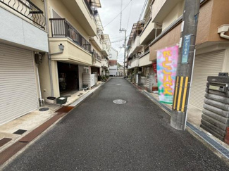 【前面道路含む現地写真】