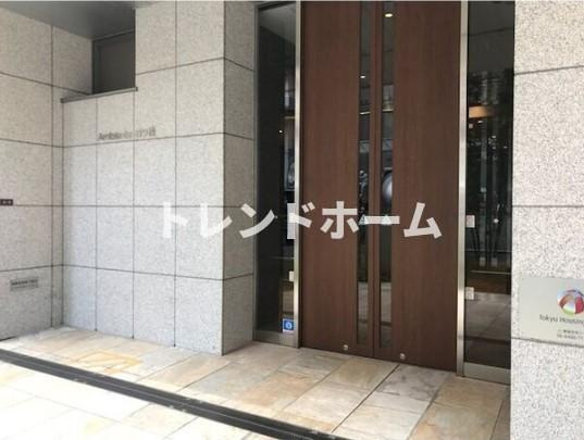 アンビエンテ四ツ橋のエントランス|選べる家電プランあり！！