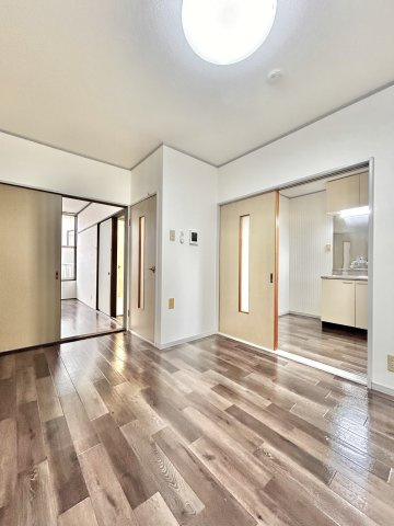 ベルハイツＭの居間・リビング