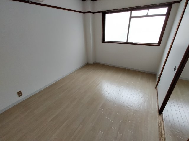 【寝室】 | リッチフィールド小阪