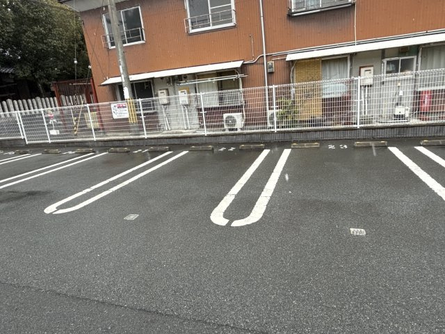 エスペランサ香寺の駐車場