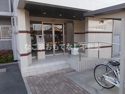【エントランス】 | レージュ東海 | 西春駅まで徒歩圏内。