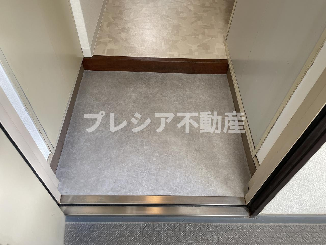 ジョイフル鳴尾の玄関