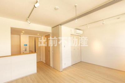 【居間・リビング】 | ヴィスターリ目白 | ※写真は同タイプ住戸です。 