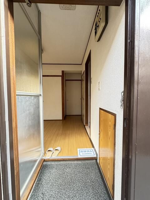 第３吉岡マンションの玄関