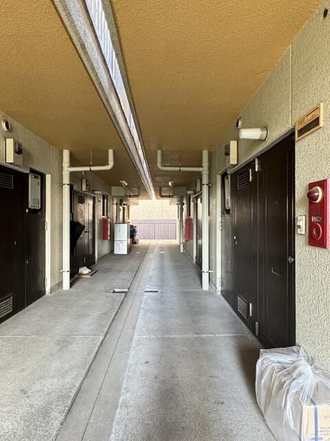 第３吉岡マンションのエントランス