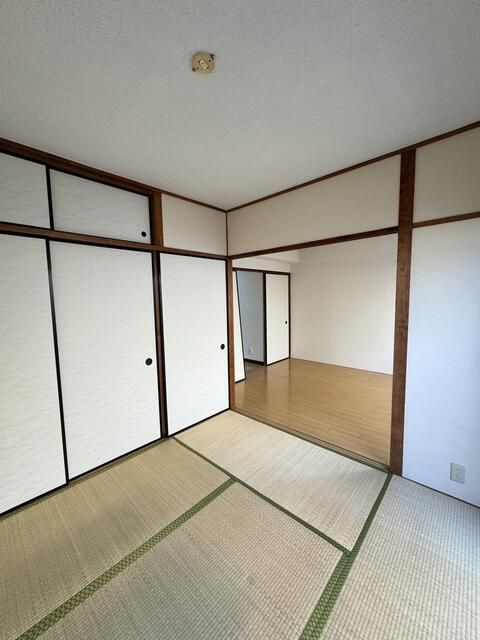 第３吉岡マンションの内装