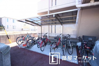 【駐車場】 | メルヴェーユ