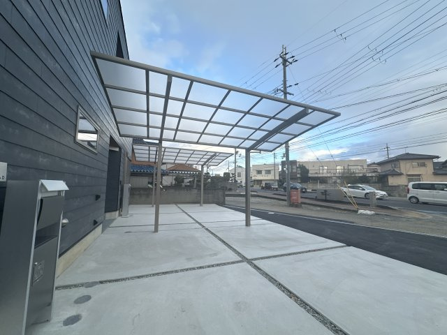ＣＡＳＡ＋ＴＯＭＩＮＡＧＡの駐車場